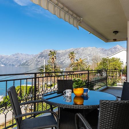 Apartments Miramar Kotor Exteriör bild