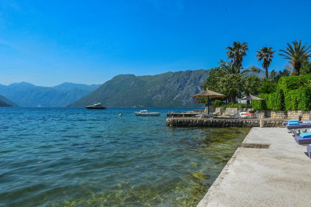 Apartments Miramar Kotor Exteriör bild