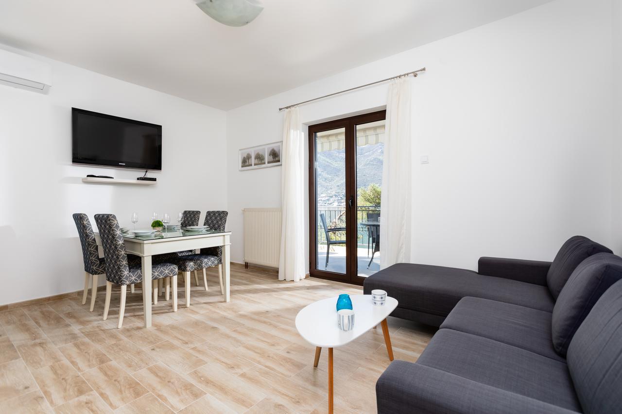 Apartments Miramar Kotor Exteriör bild