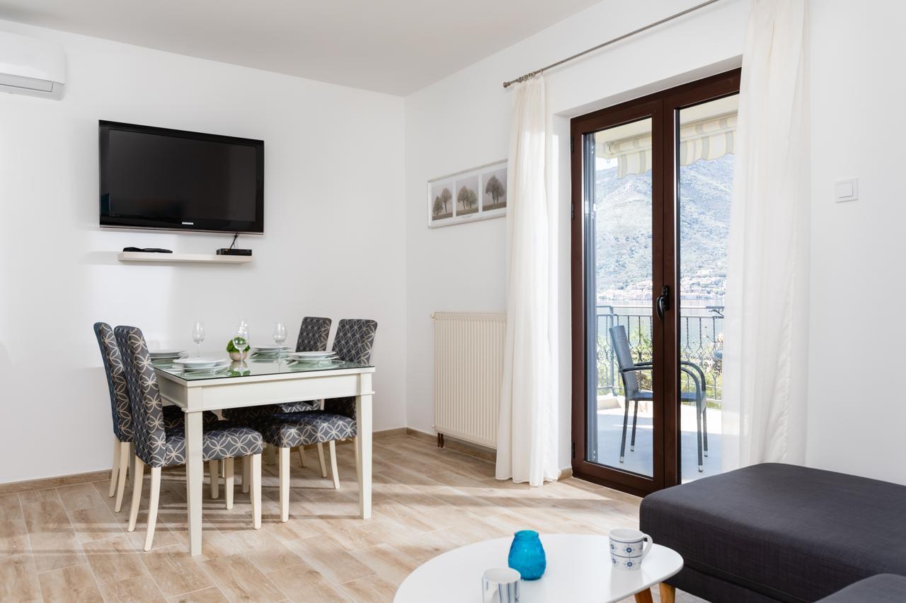 Apartments Miramar Kotor Exteriör bild